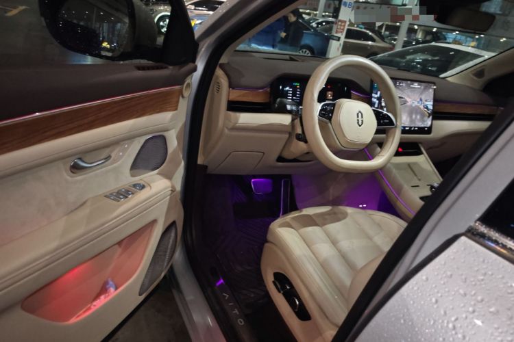 Used Hima AITO M7 2024 1.5T Intelligent Driving Rear-Drive Max Edition 6 Seats
