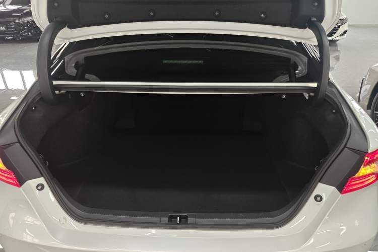 Used Toyota Camry 2023 2.0S Knight Edition