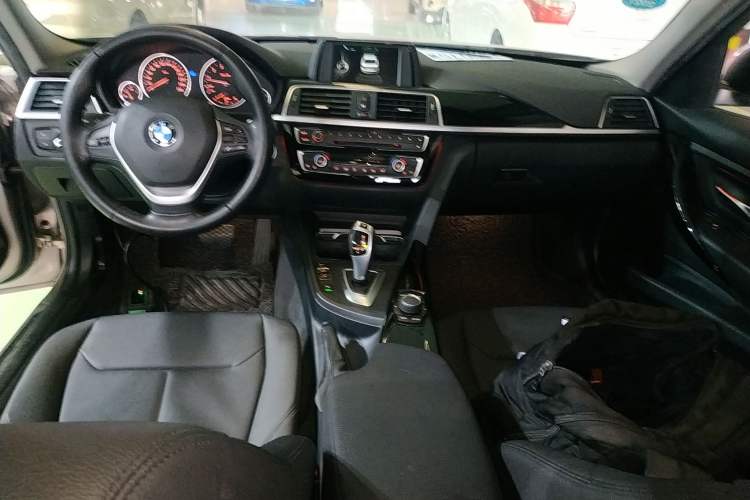 Used BMW 3 Series 2017 320Li Fashion Model
