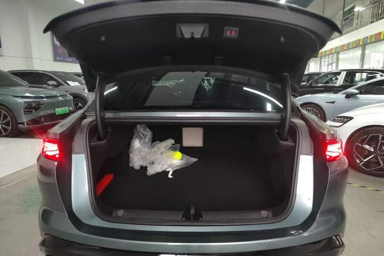 Used BYD Han L 2025 EV 701KM LiDAR Deluxe Edition