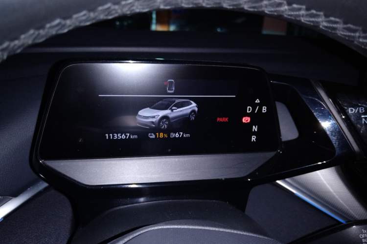 Used Volkswagen ID.4 CROZZ 2021 Long-Range Lite PRO Two-Wheel Drive Version
