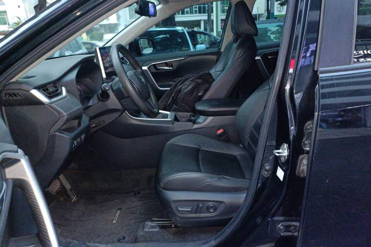 Used Toyota Wildlander 2020 2.0L CVT Two-Wheel Drive Luxury Edition