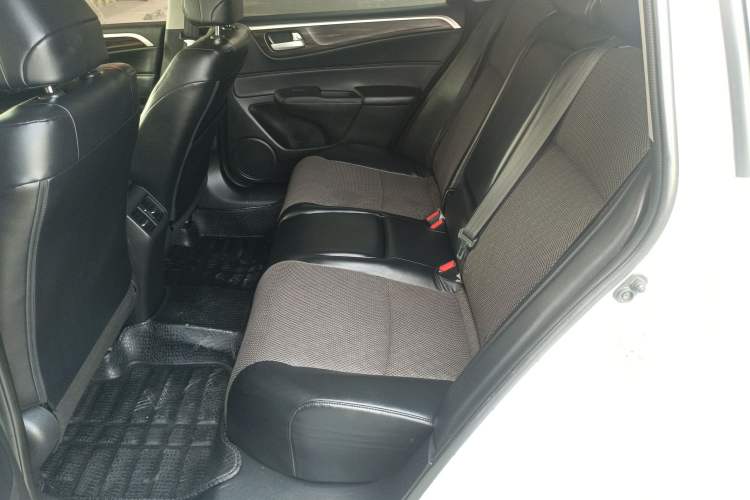 Used Honda Jade 2017 1.8L automatic Comfort version 5 seats
