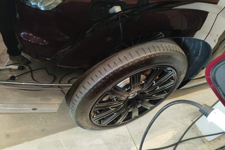 Used Denza N9 2025 Flagship Model
