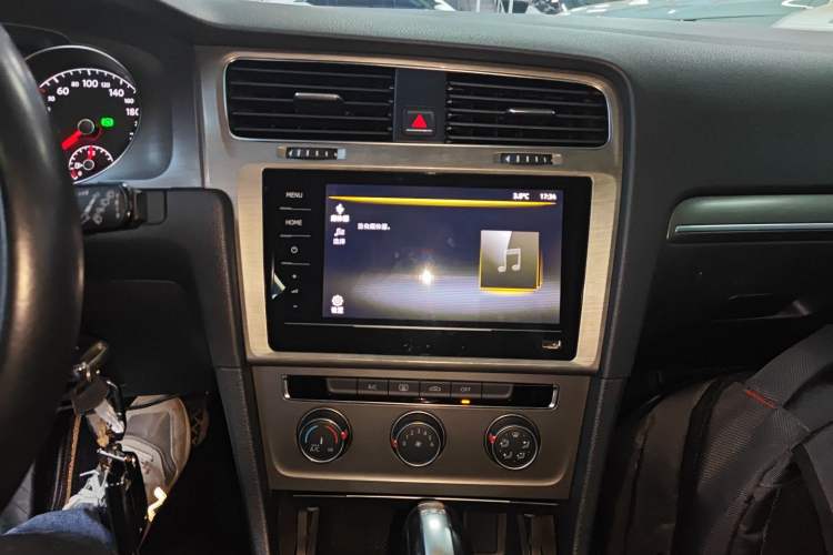 Used Volkswagen Golf 2015 1.4TSI Automatic Comfort Model
