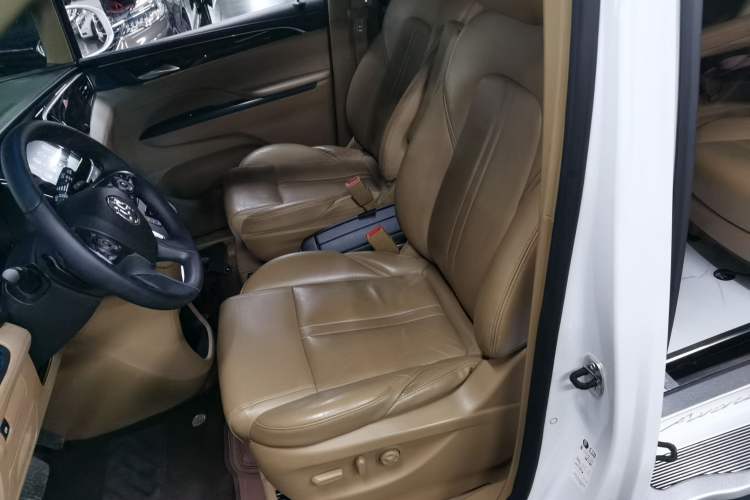 Used Buick GL8 2018 ES 28T Premium Model China VI Standard
