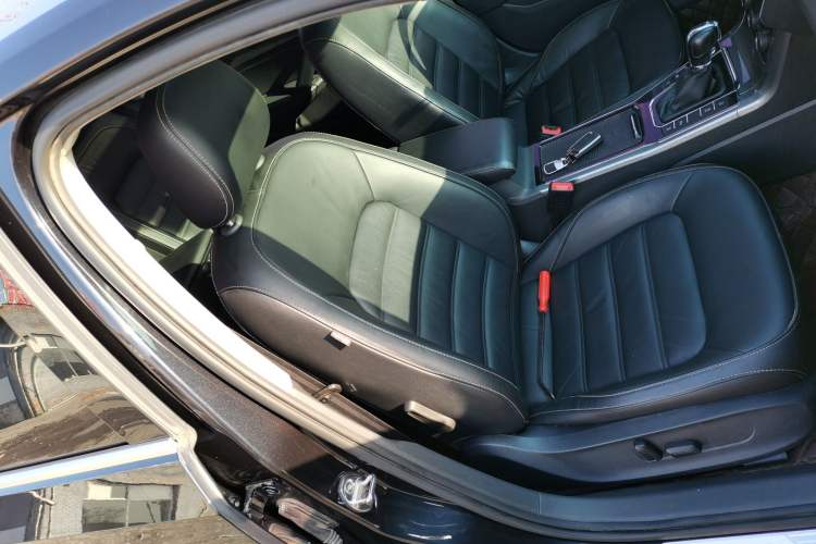 Used Volkswagen Passat 2017 330TSI DSG Luxury Edition
