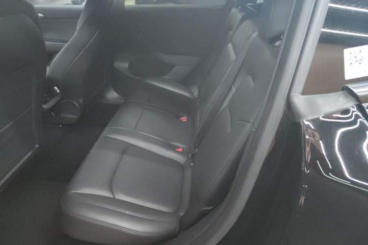 Used Tesla Model Y 2021 Long-Range All-Wheel-Drive Version 3D7
