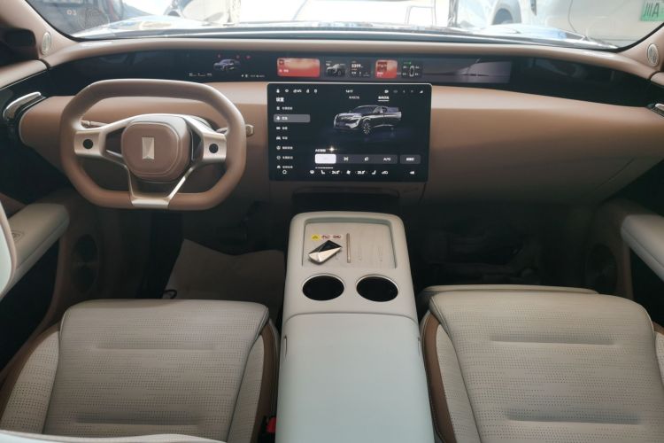 Used  07 2024 Pro+ All-Electric Version
