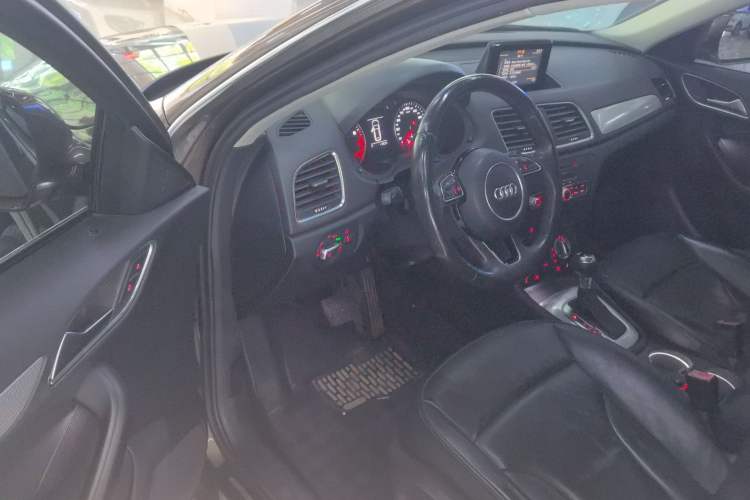 Used Audi Q3 2015 35 TFSI Comfort Model