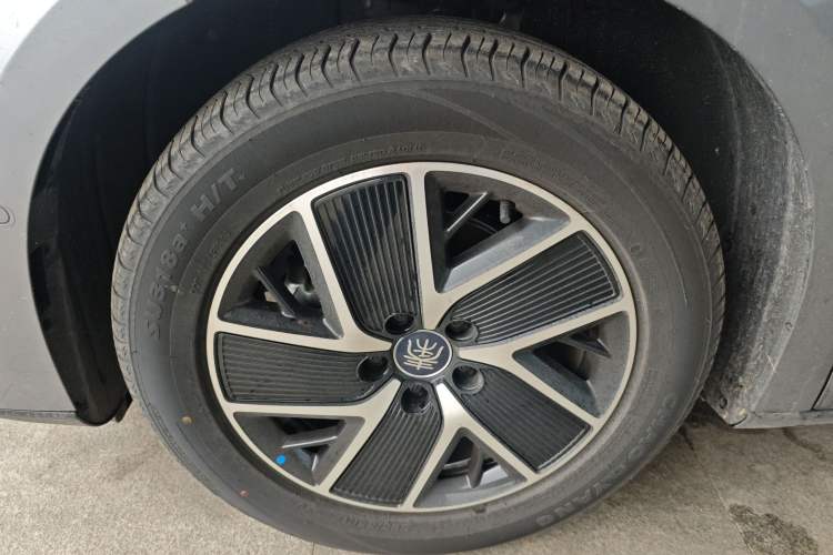 Used BYD Qin L 2025 DM-i Smart Drive 120KM Superior Model
