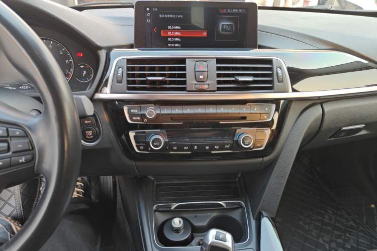 Used BMW 3 Series 2019 320Li Fashion Model
