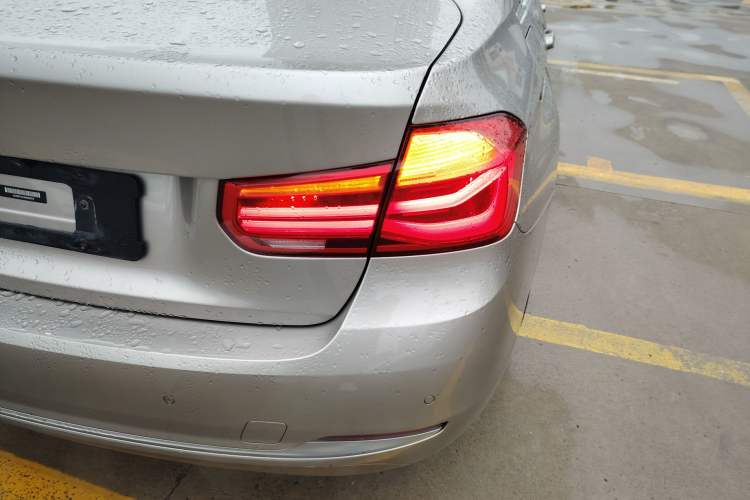 Used BMW 3 Series 2018 320Li Fashion Model
