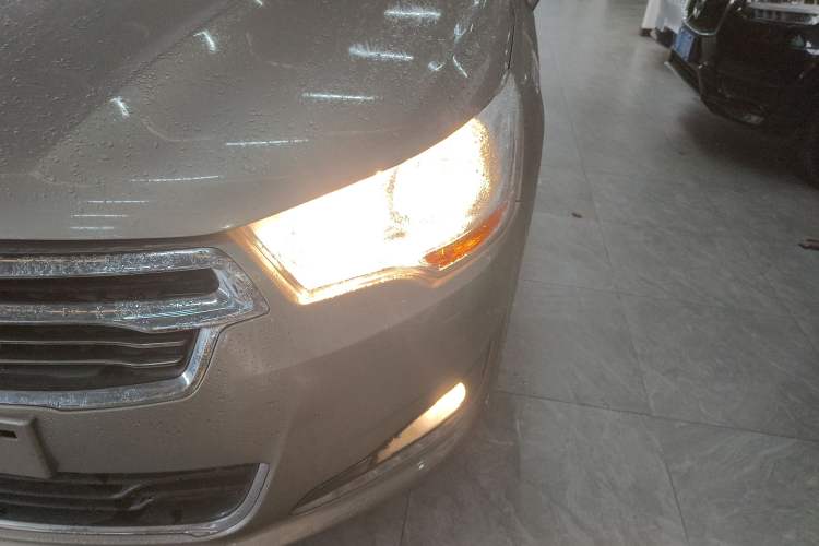 Used Citroen C4L 2015 1.2T Automatic Luxury Edition
