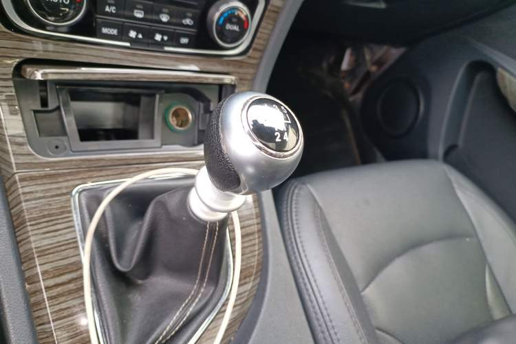 Used Zotye T600 2015 1.5T Manual Luxury Model
