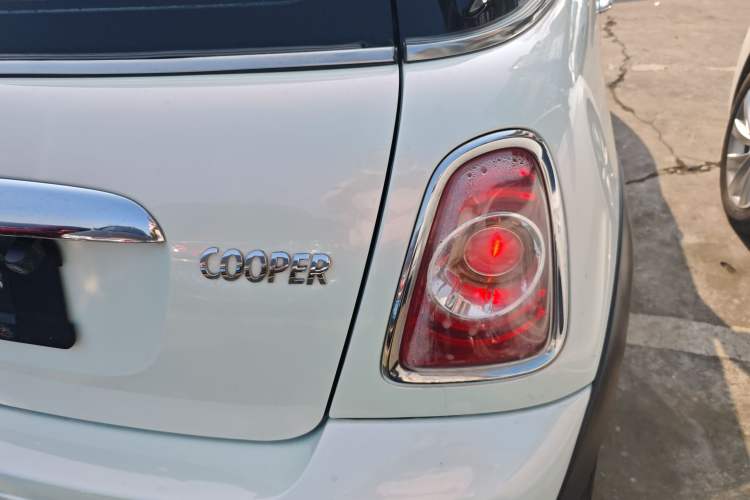 Used  MINI 2011 1.6L COOPER Fun
