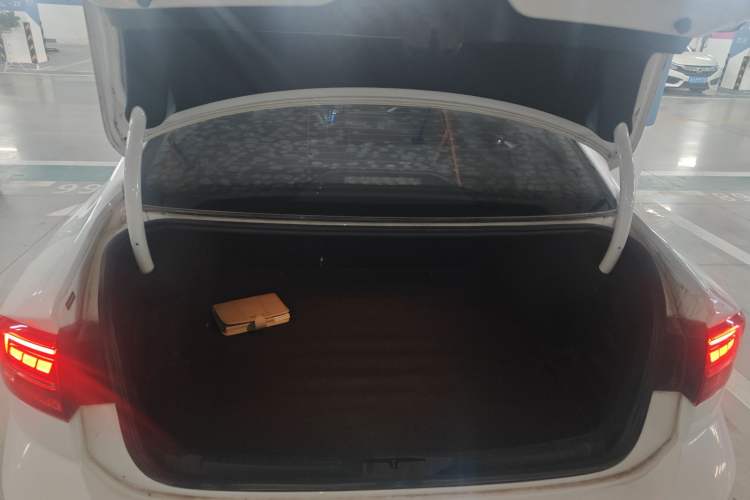 Used Volkswagen Lamando 2019 230TSI DSG Fashion Edition China VI