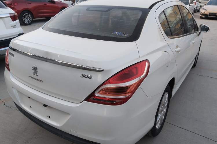 Used Peugeot 308 2014 Enjoy Edition Classic 1.6L Manual YouShang Model
