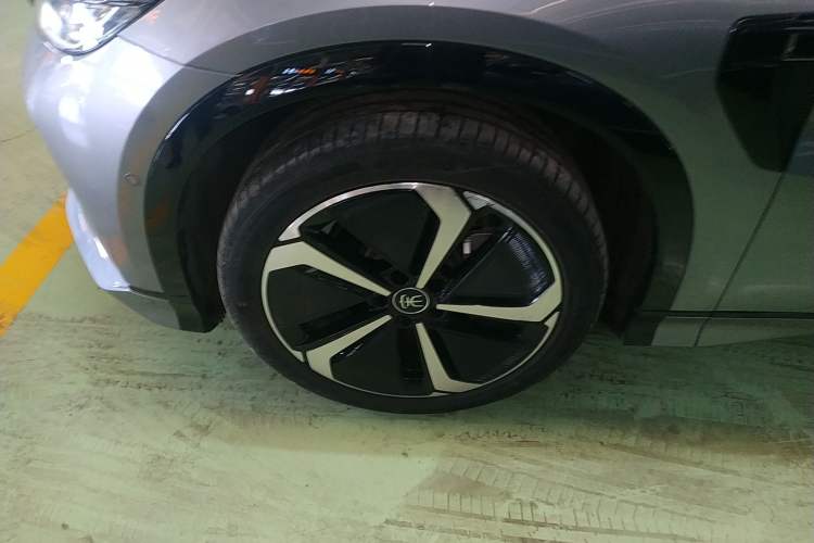 Used BYD Song L EV 2024 662 km Excellence Version
