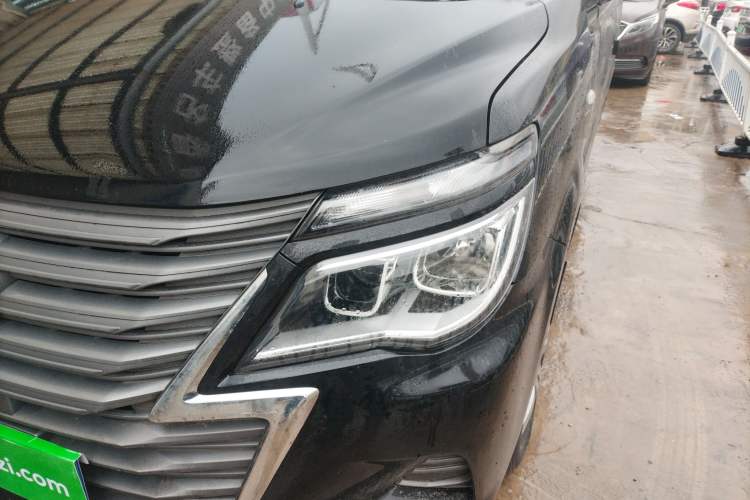 Used FORTHING Lingzhi 2023 M5L 1.6L Base Model 5 Seats
