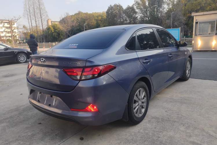 Used Hyundai Celesta 2017 1.6L Automatic Enjoyment Version GLS
