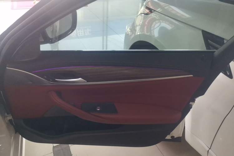 Used BMW 5 Series 2022 Updated 530Li Leading Edition Luxury Package
