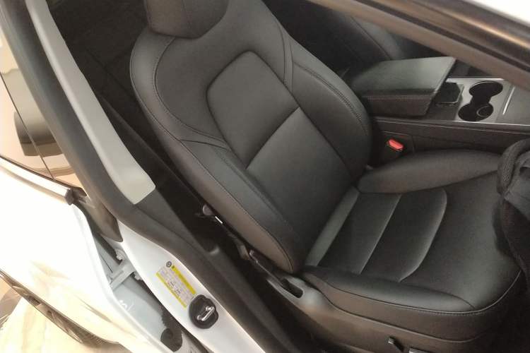 Used Tesla Model Y 2024 Rear-Wheel-Drive Version