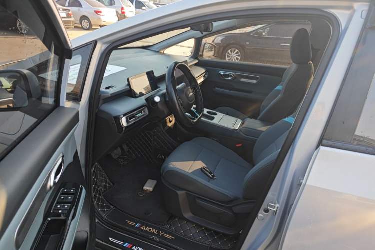 Used AION Y 2024 Younger
