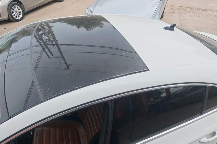 Used Volkswagen FAW-Volkswagen CC 2015 2.0 TSI Luxury Model
