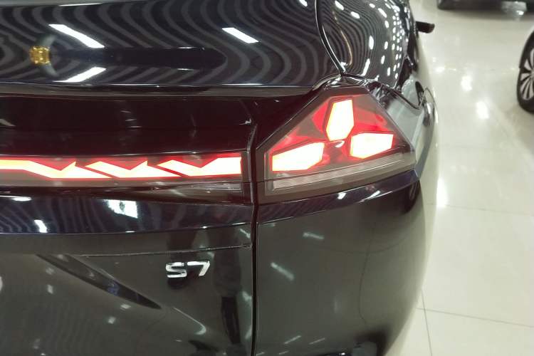 Used  S07 2023 121Max Range-Extended Version
