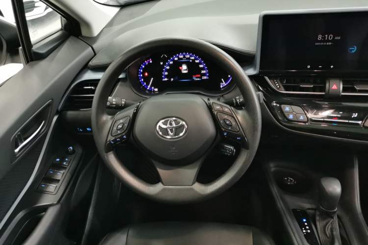 Used Toyota IZOA 2023 2.0L Enjoy Edition
