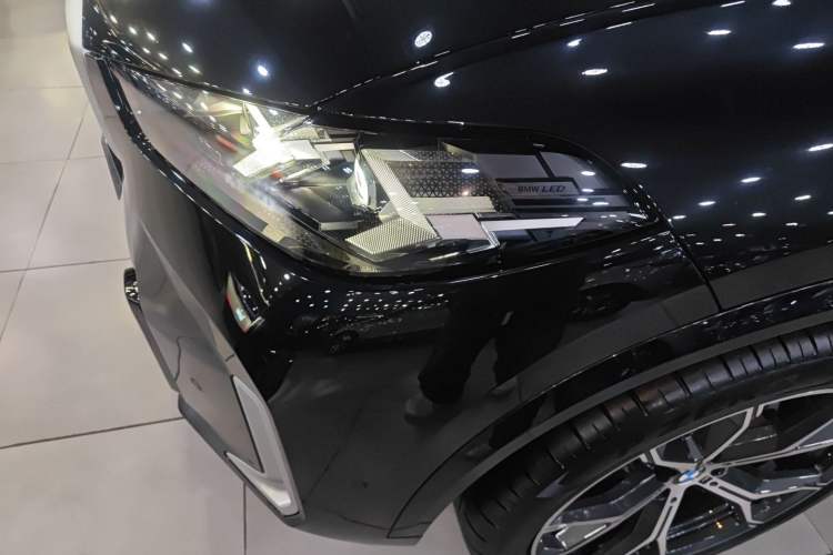 Used BMW X5 2023 xDrive 30Li Luxury M Sport Package