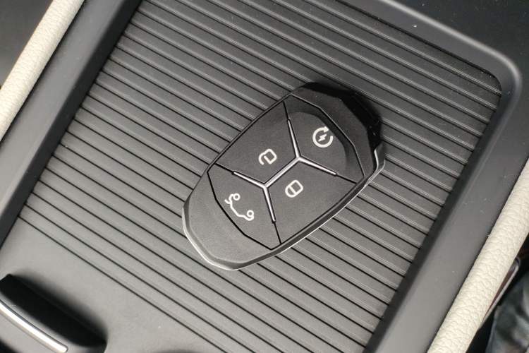 Used Lynk & Co 02 2019 High-Energy Edition 2.0T Automatic Two-Wheel Drive Zhaoban Model China VI Standard
