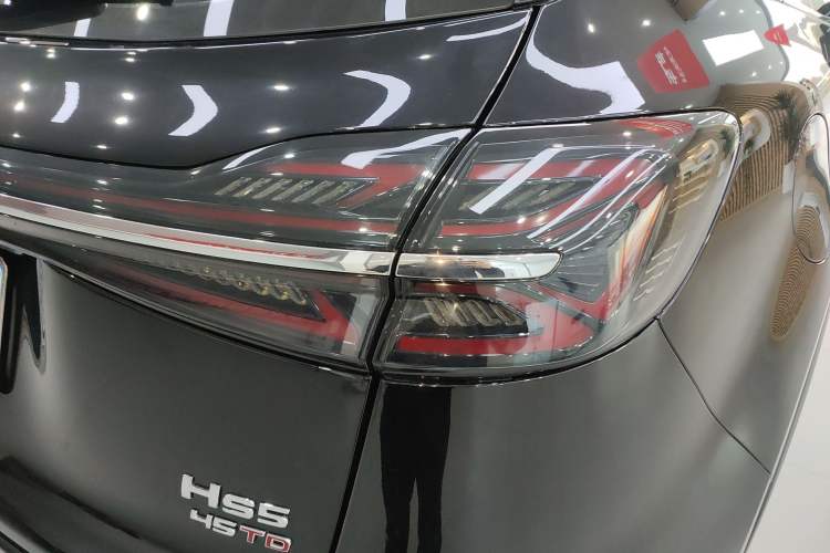 Used Hongqi HS5 2025 2.0T Two-Wheel Drive Flagship Pro Edition