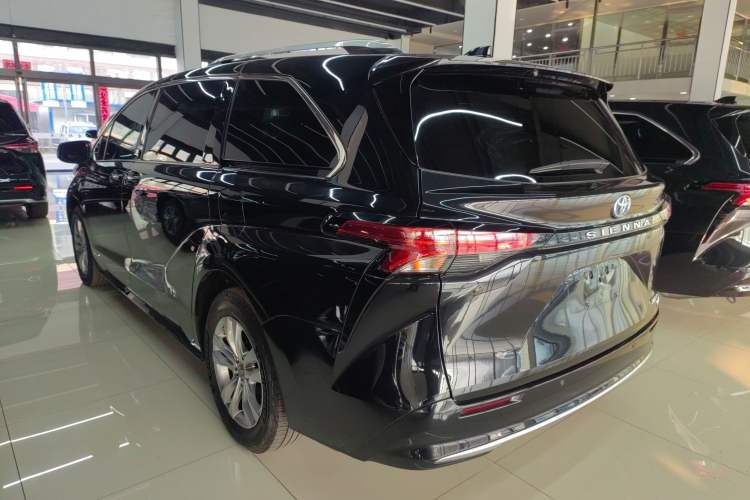Used Toyota Sienna 2021 2.5L Hybrid Ultimate Edition