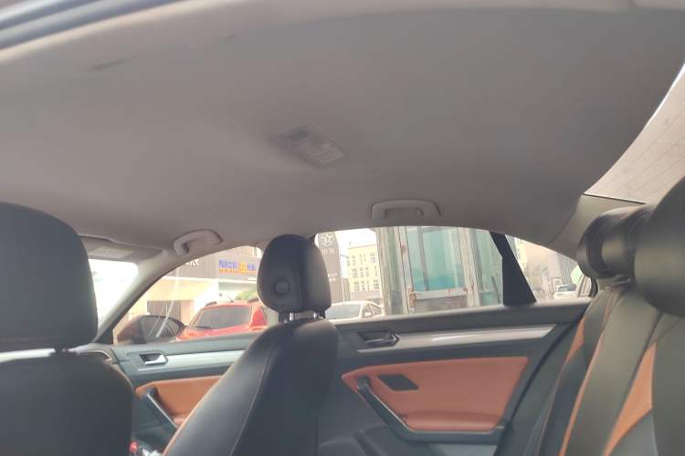 Used Volkswagen Lamando 2017 230TSI DSG Fashion Edition
