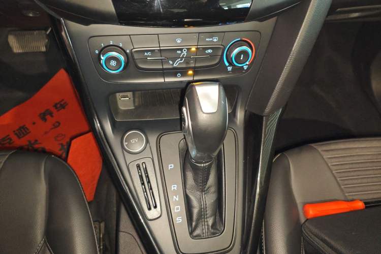 Used Ford Focus 2018 Hatchback Classic 1.6L Automatic Trendy SmartDrive Edition