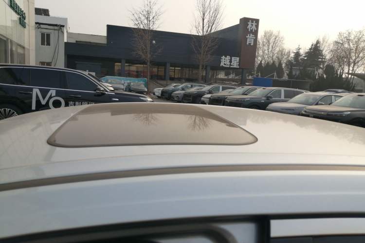 Used  L6 2025 EM-i 140km Starship Edition
