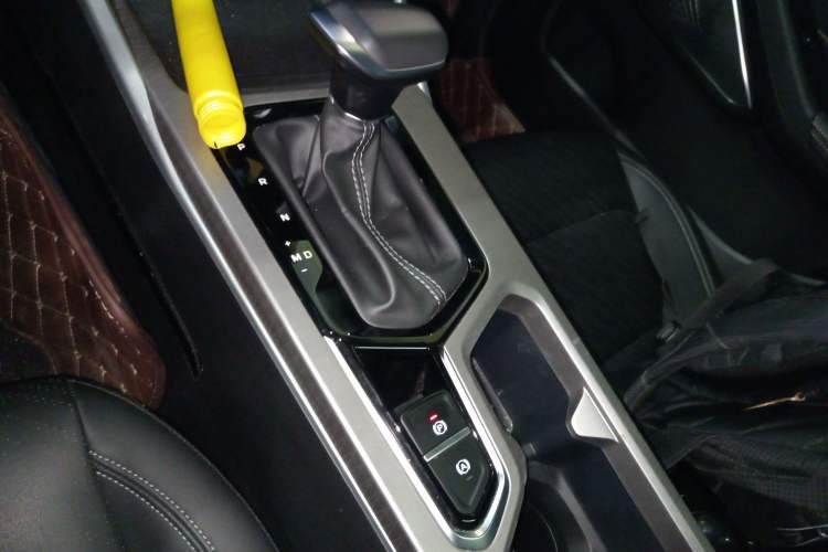 Used Geely Auto Emgrand 2023 4th Generation Champion Edition 1.5L CVT Prestige Model
