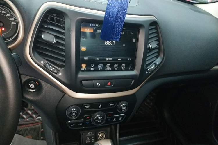 Used  Cherokee 2016 2.0L Superior Edition
