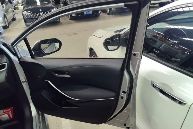 Used Toyota Levin 2019 Dual-Engine 1.8H E-CVT Luxury Edition China VI Standard
