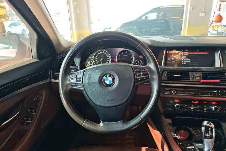 Used BMW 5 Series 2014 520Li Elegant Model