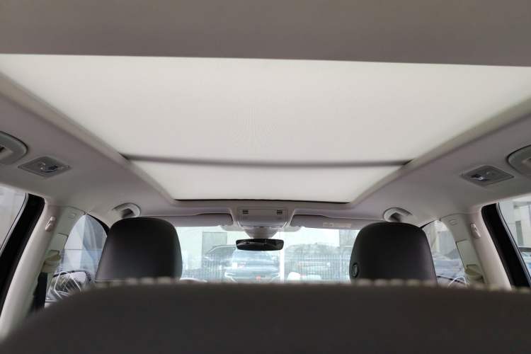 Used Volkswagen Tayron 2023 280TSI Two-Wheel-Drive Luxury Plus Advanced Version
