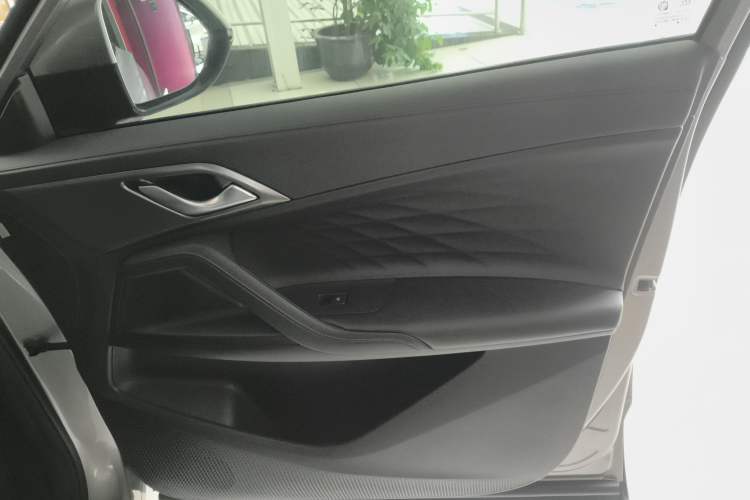 Used Roewe RX5 New Energy 2023 eRX5 Super Hybrid Prestige Edition
