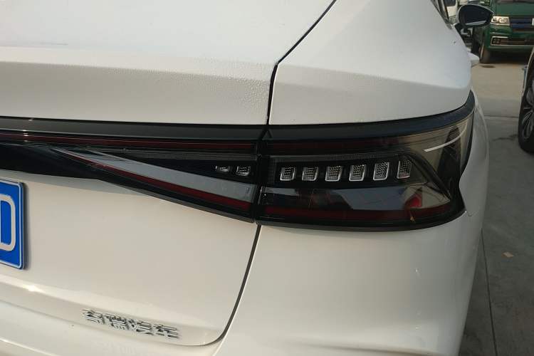 Used Chery Arrizo 8 2025 1.6T DCT Excellence Edition
