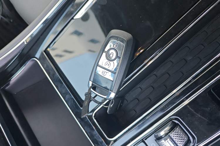 Used Lincoln Aviator 2024 3.0T V6 All-Wheel-Drive Elegance Edition Six Seats
