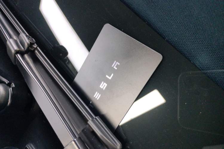 Used Tesla Model Y 2024 Rear-Wheel-Drive Version
