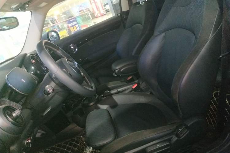 Used  MINI 2022 Updated 1.5T COOPER Classic Edition