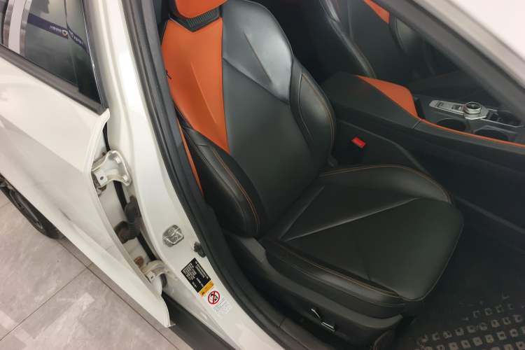 Used Changan UNI-V 2022 1.5T Prestige Version
