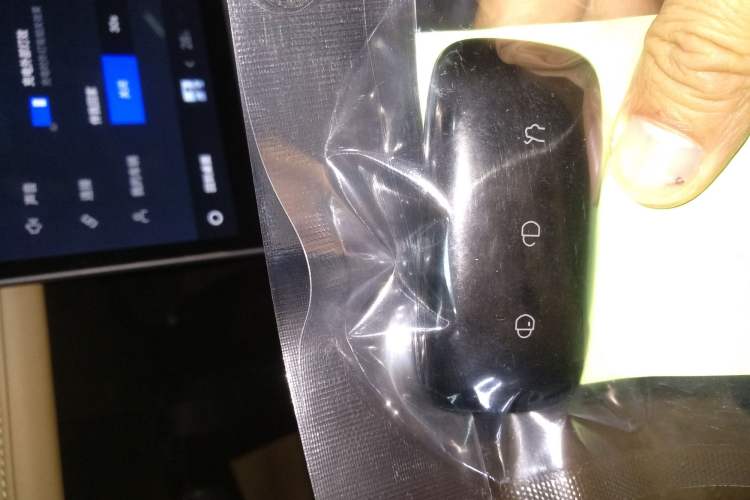 Used  L6 2023 125km MAX
